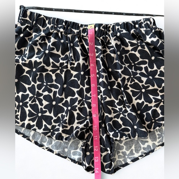 KITTY AND VIBE Floral Black and Cream Women's Linen Shorts - Picture 3 of 6